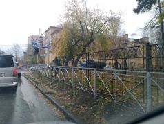 Забор в Новосибирске. Фото: Новосибирская служба эвакуации 
