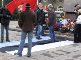 Пикет против политики прибалтийских властей в Воронеже. Фото Каспарова.Ru