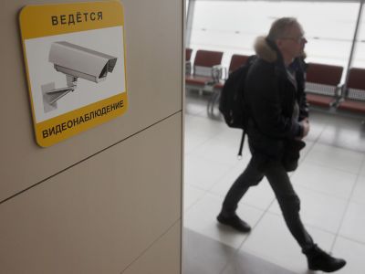 Видеокамера для распознавания лиц. Фото: Егор Алеев / ТАСС